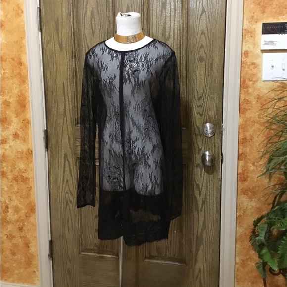 Guess Sheer lace long sleeve dress or coverup 💕🔥 - Picture 3 of 8